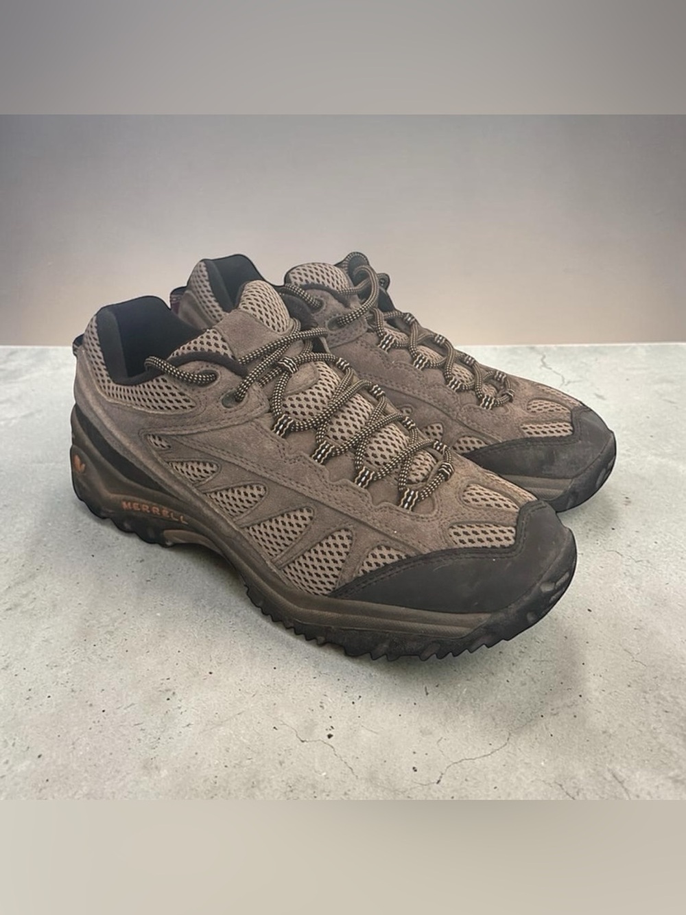 Merrell Mens Mesa Ventilator J10451 Walnut Hiking Trail Shoes Size 8.5